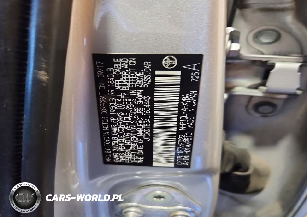 2018 Toyota Prius C One VIN:JTDKDTB34J1604443 - 13