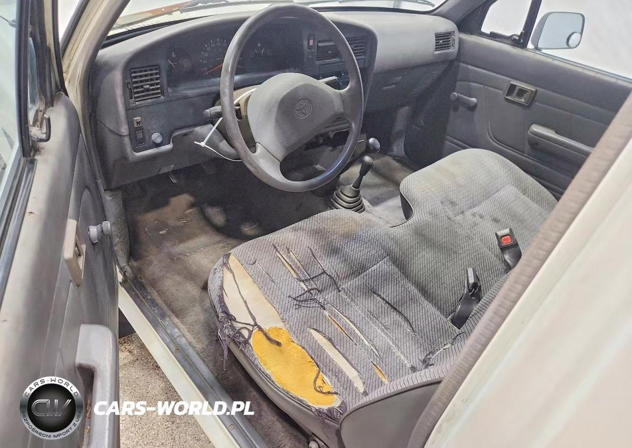 1992 Toyota Pickup Deluxe VIN:JT4RN02PXN7003120 - 8