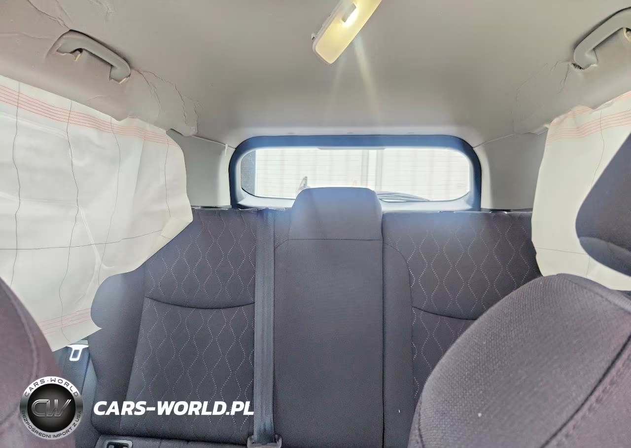 2024 Toyota Corolla Cross Le VIN:7MUCAAAG8RV100195 - 10