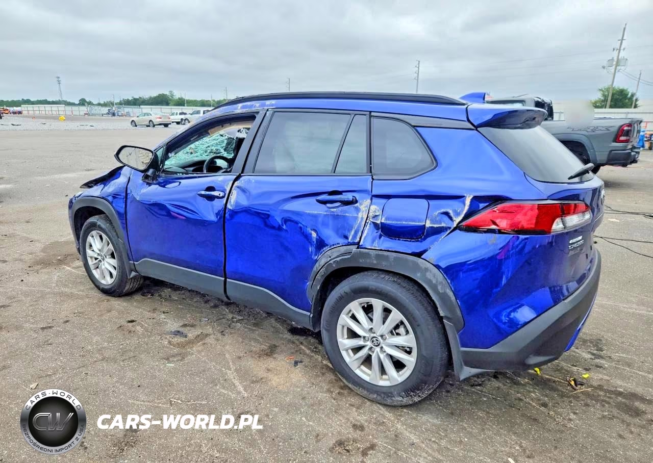 2024 Toyota Corolla Cross Le VIN:7MUCAAAG8RV100195 - 2
