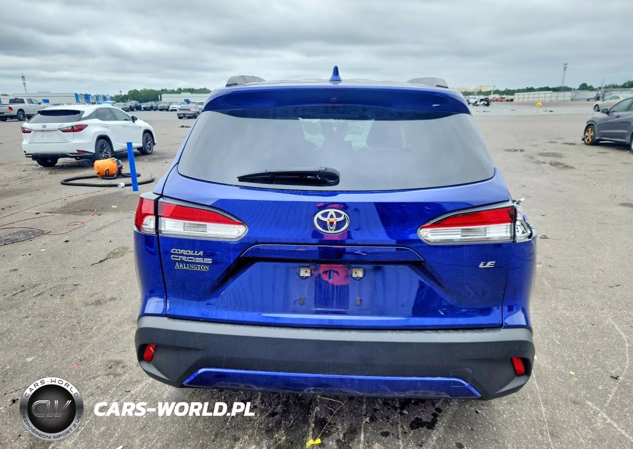2024 Toyota Corolla Cross Le VIN:7MUCAAAG8RV100195 - 6