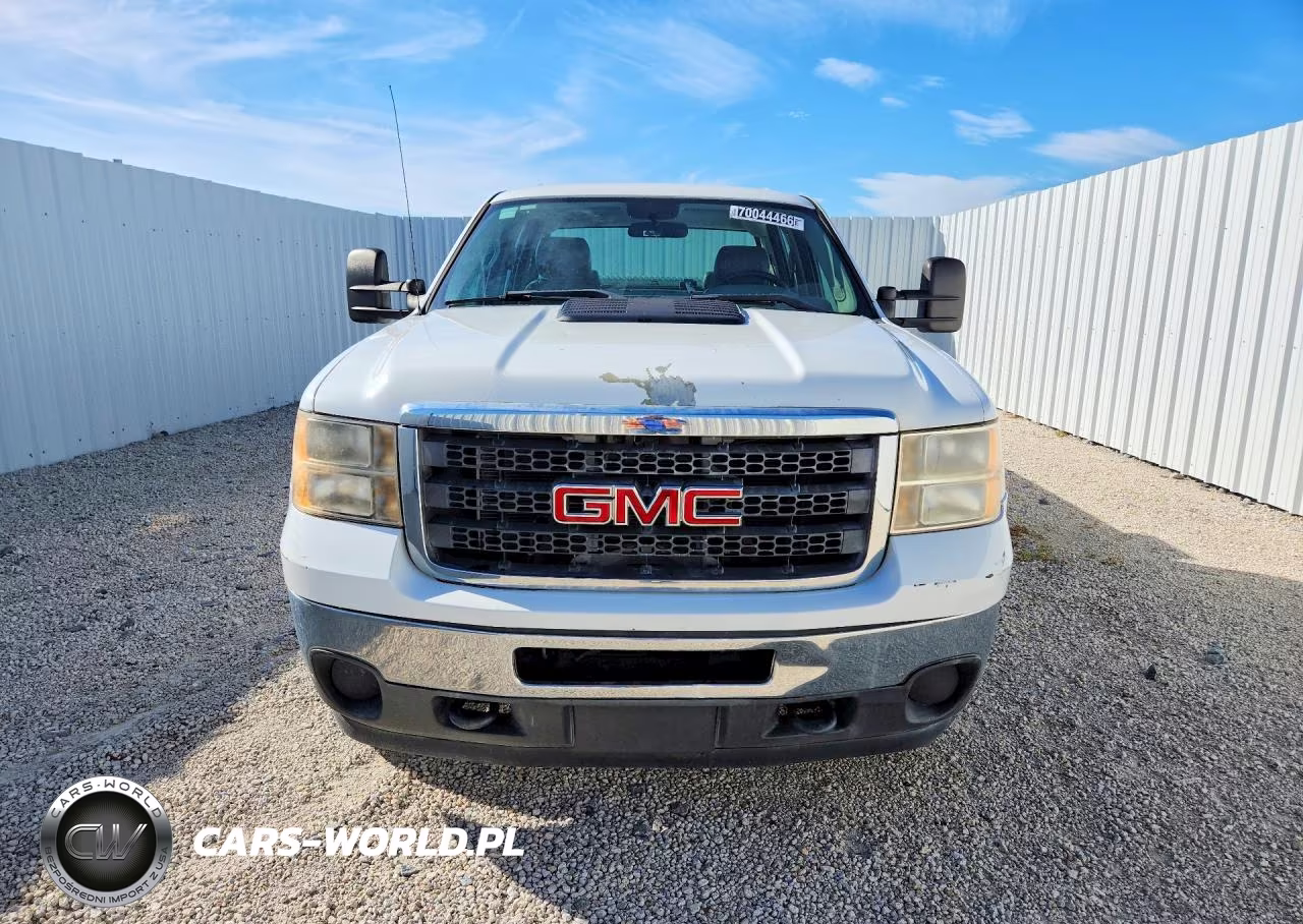 2014 GMC Sierra C2500 Heavy Duty VIN:1GT11ZCGXEF157912 - 5
