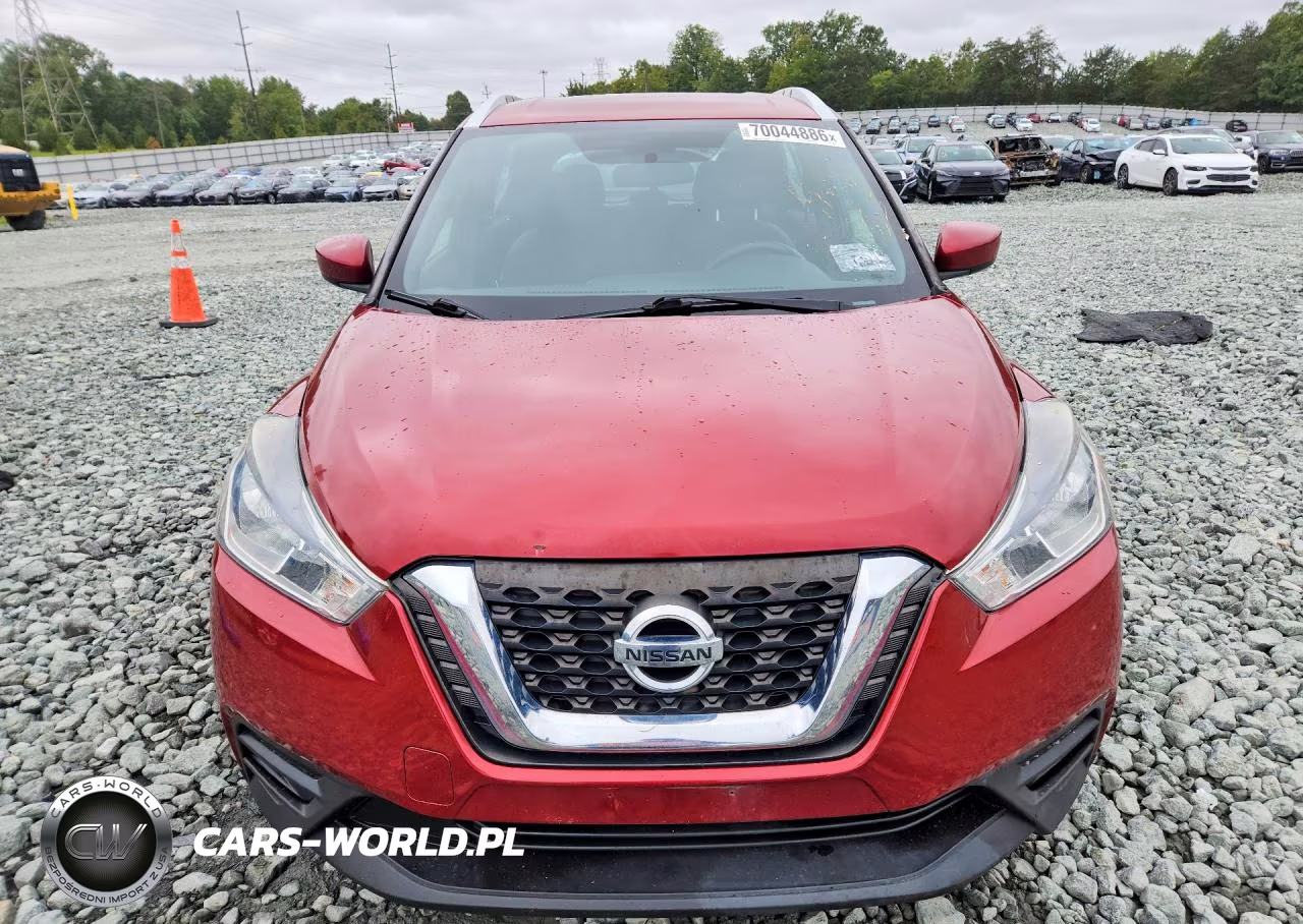 2019 Nissan Kicks Sv VIN:3N1CP5CU6KL560103 - 5