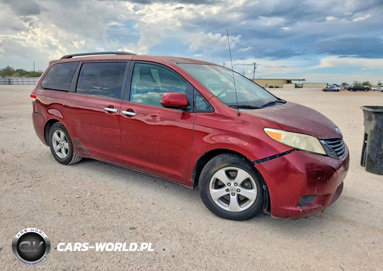 2011 Toyota Sienna Le VIN:5TDKK3DC7BS120533 - 4