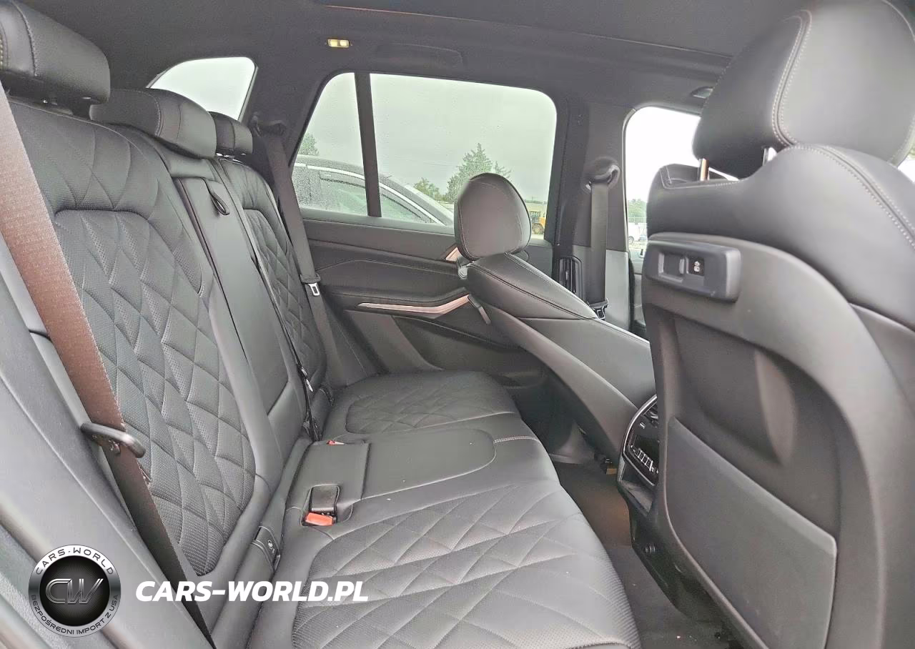 2023 BMW X5 xDrive40I VIN:5UXCR6C04P9R16136 - 11