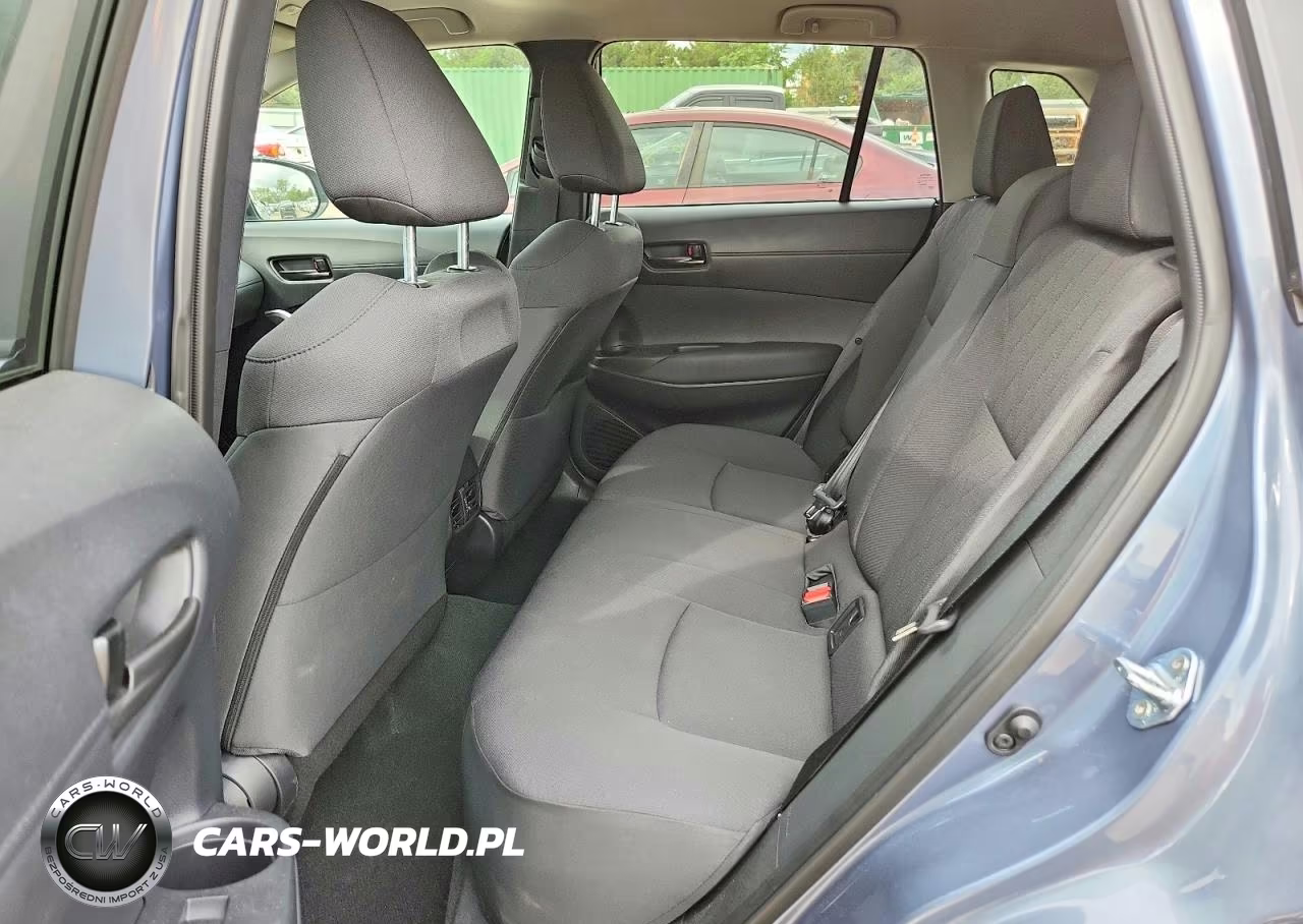 2025 Toyota Corolla Cross Le VIN:7MUCAABG1SV143135 - 10