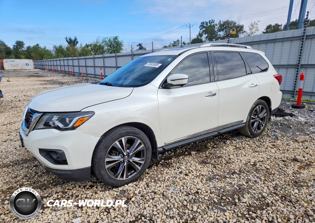2017 Nissan Pathfinder Platinum