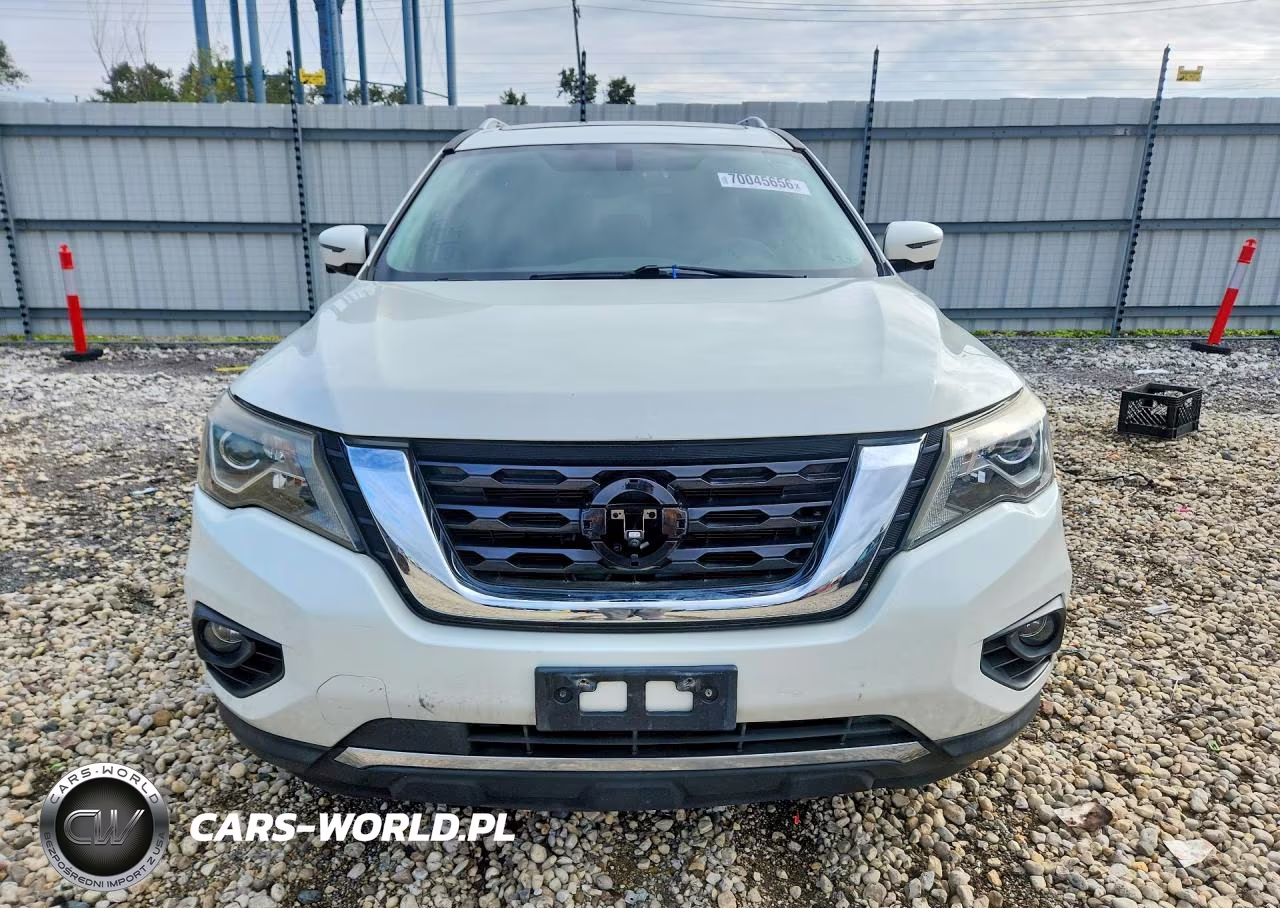 2017 Nissan Pathfinder Platinum VIN:5N1DR2MM4HC628813 - 5