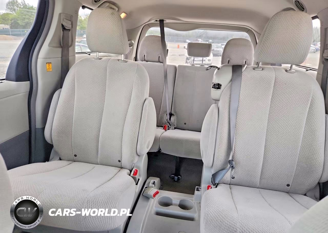 2013 Toyota Sienna Le VIN:5TDKK3DC3DS352551 - 10