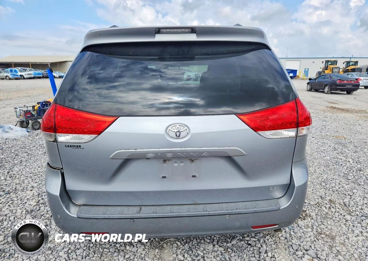 2013 Toyota Sienna Le VIN:5TDKK3DC3DS352551 - 6