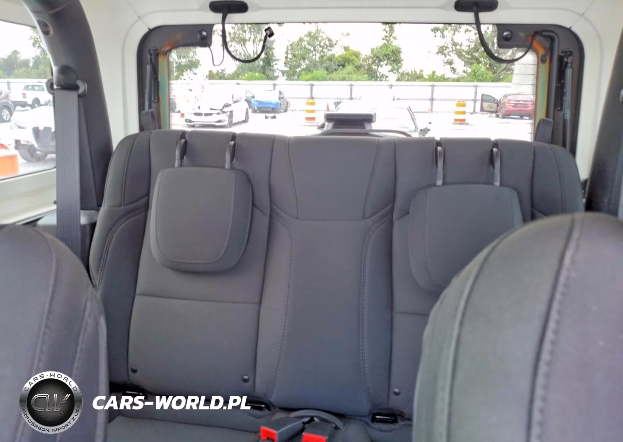 2021 Jeep Wrangler Sport VIN:1C4HJXAG6MW626451 - 10