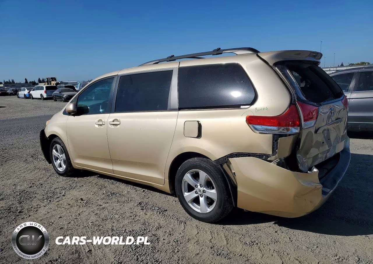 2012 Toyota Sienna Le VIN:5TDKK3DC9CS209151 - 2