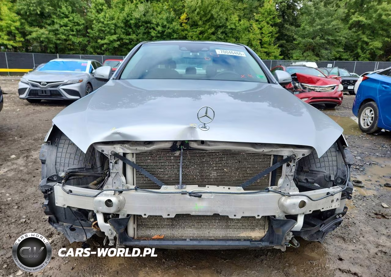 2017 Mercedes-Benz C 300 4Matic VIN:55SWF4KB6HU216140 - 5