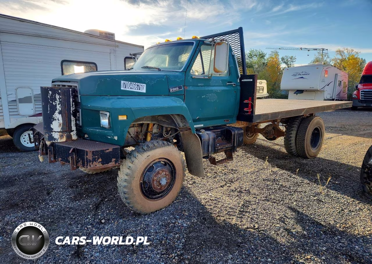 1982 Ford F700 – zdjęcie 1 z 12