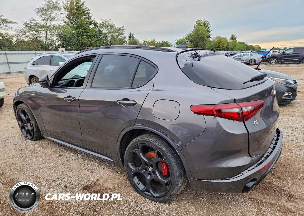 2022 Alfa Romeo Stelvio Ti VIN:ZASPAKBN4N7D47773 - 2