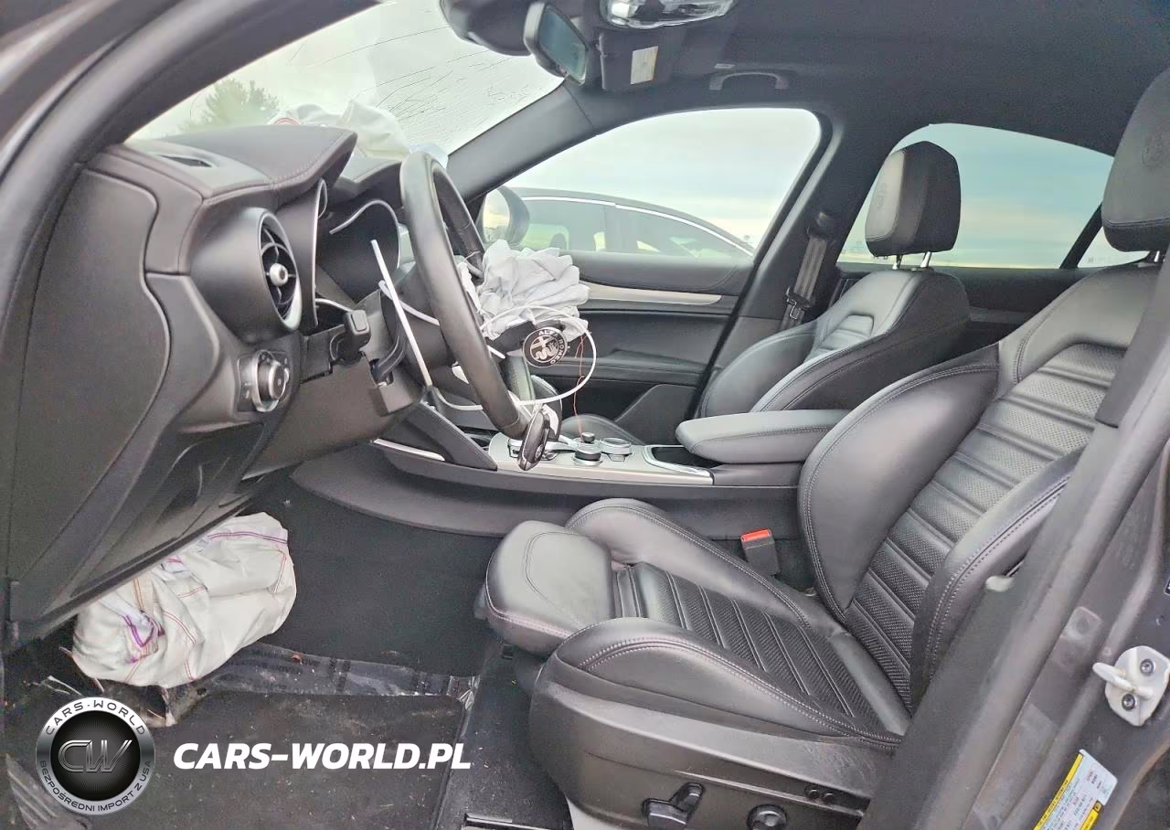 2022 Alfa Romeo Stelvio Ti VIN:ZASPAKBN4N7D47773 - 7