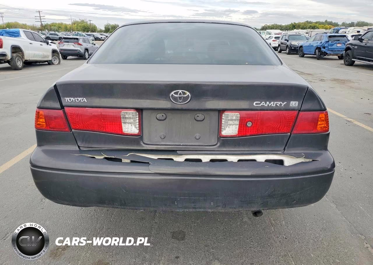 2000 Toyota Camry Le VIN:JT2BG22K1Y0400362 - 6