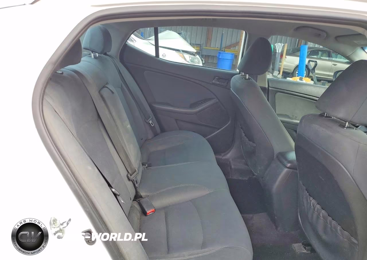 2015 Kia Optima Lx VIN:5XXGM4A79FG413175 - 10