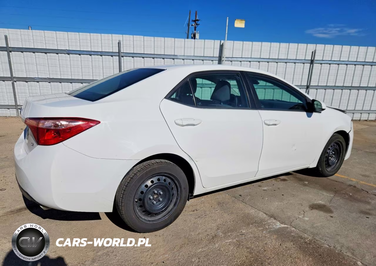 2019 Toyota Corolla Le VIN:5YFBURHE2KP896649 - 3
