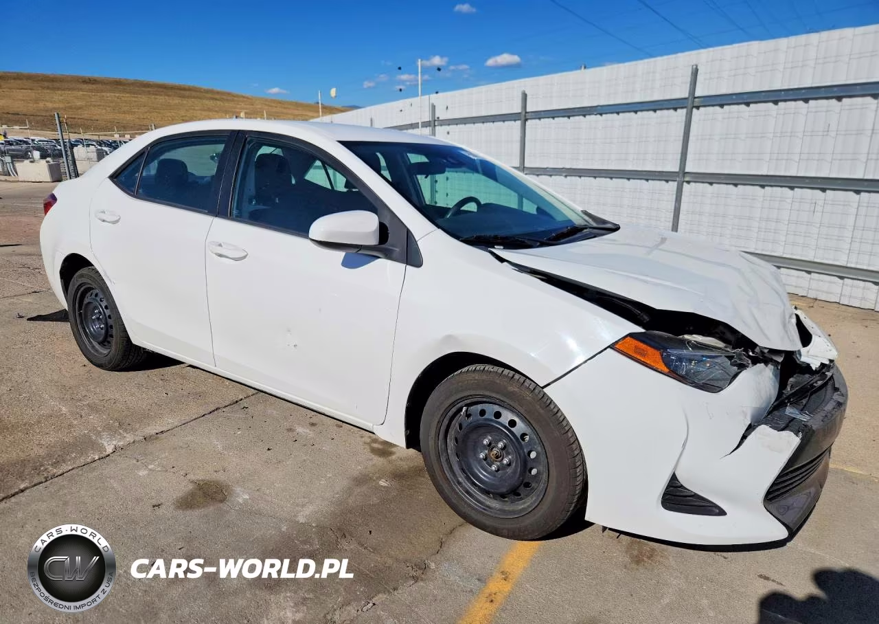 2019 Toyota Corolla Le VIN:5YFBURHE2KP896649 - 4