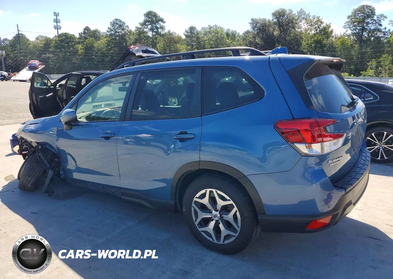 2023 Subaru Forester Premium VIN:JF2SKAEC0PH411665 - 2
