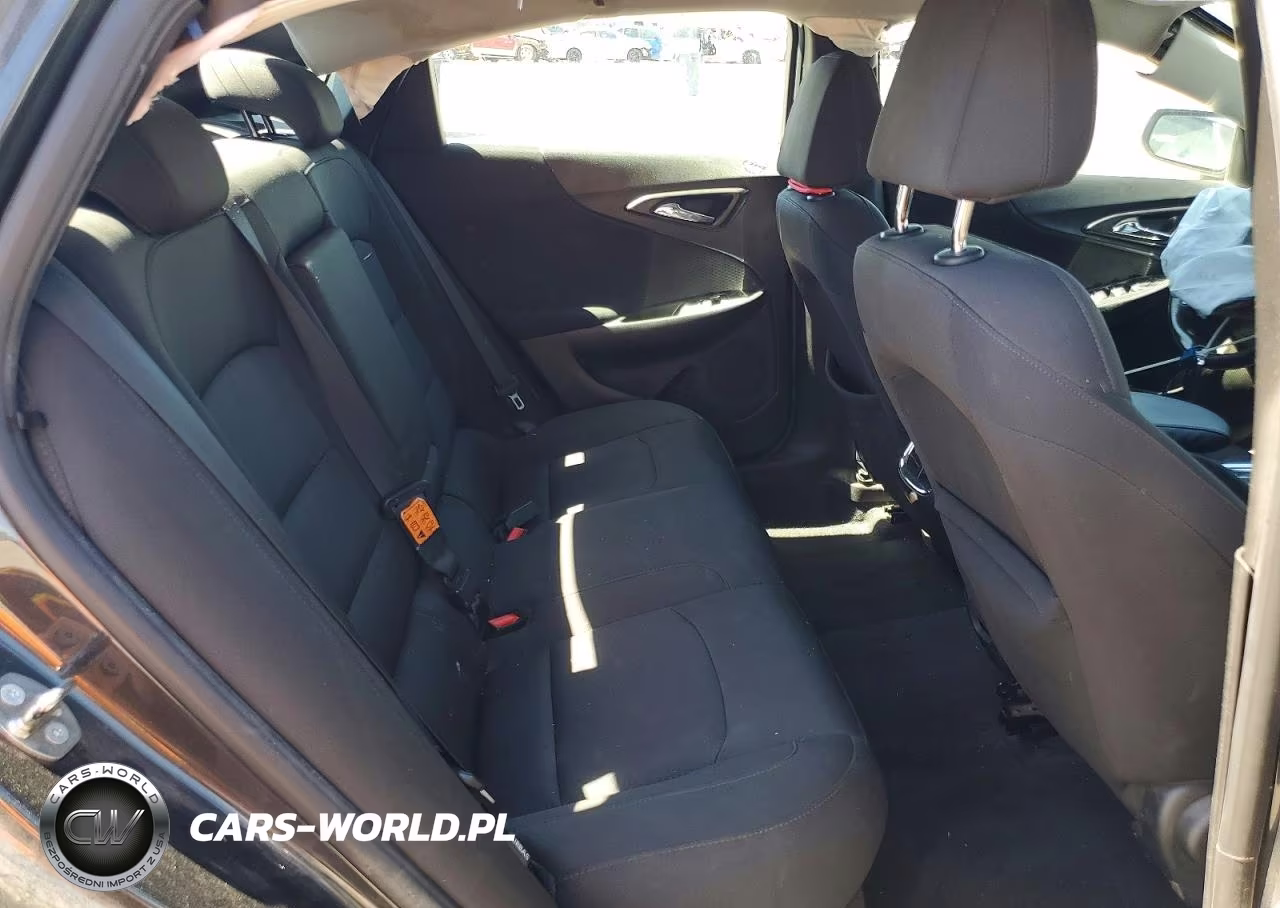2018 Chevrolet Malibu Lt VIN:1G1ZD5ST8JF169349 - 10