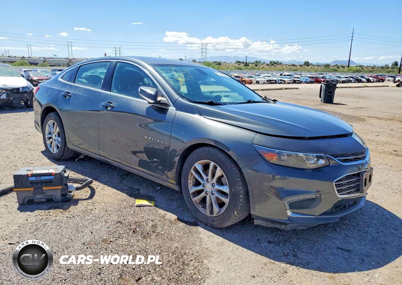 2018 Chevrolet Malibu Lt VIN:1G1ZD5ST8JF169349 - 4