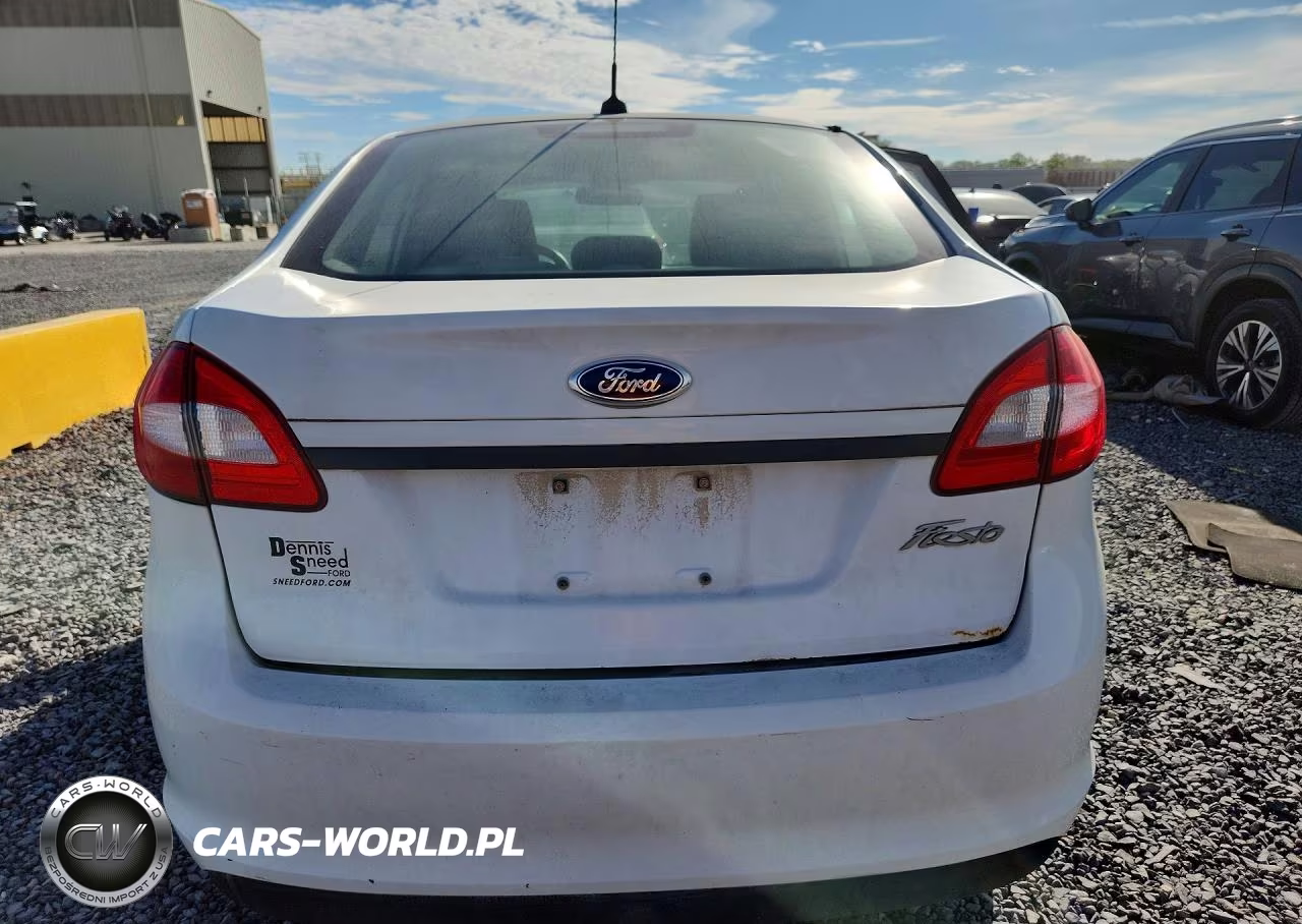 2013 Ford Fiesta S VIN:3FADP4AJ4DM215112 - 6