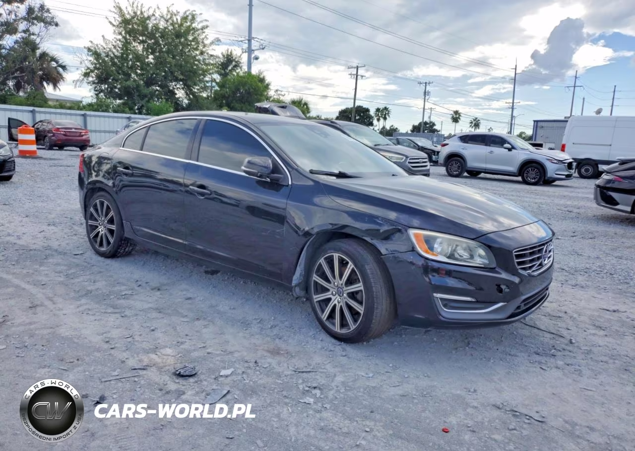 2018 Volvo S60 Premier VIN:LYV402HK8JB170596 - 4
