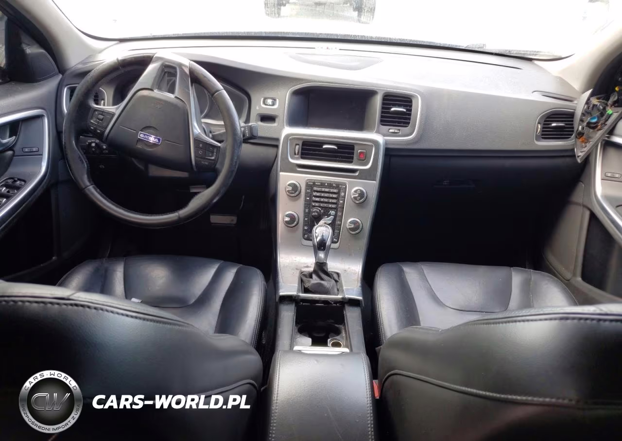 2018 Volvo S60 Premier VIN:LYV402HK8JB170596 - 8