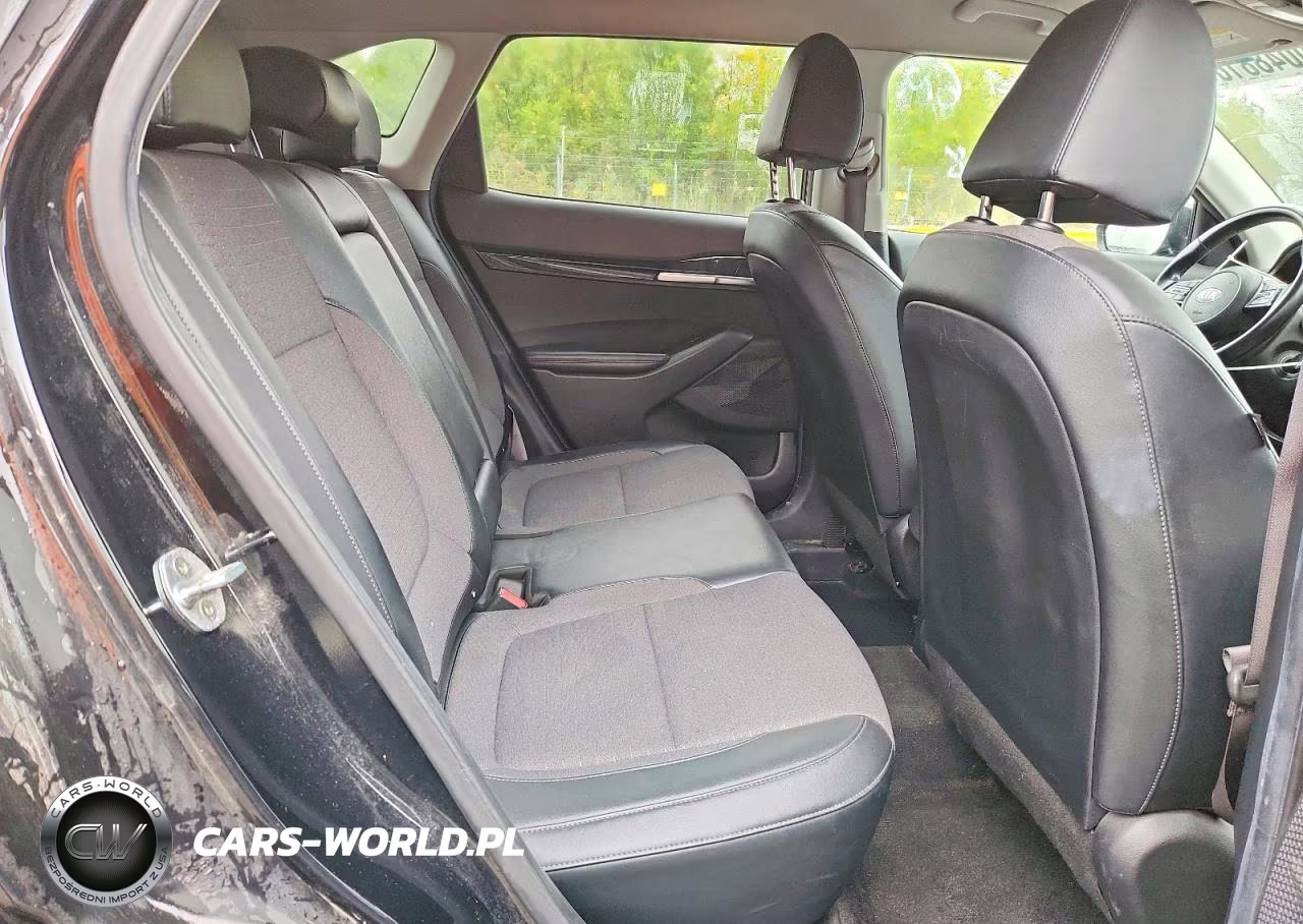 2021 Kia Seltos S VIN:KNDEUCAA3M7094018 - 11
