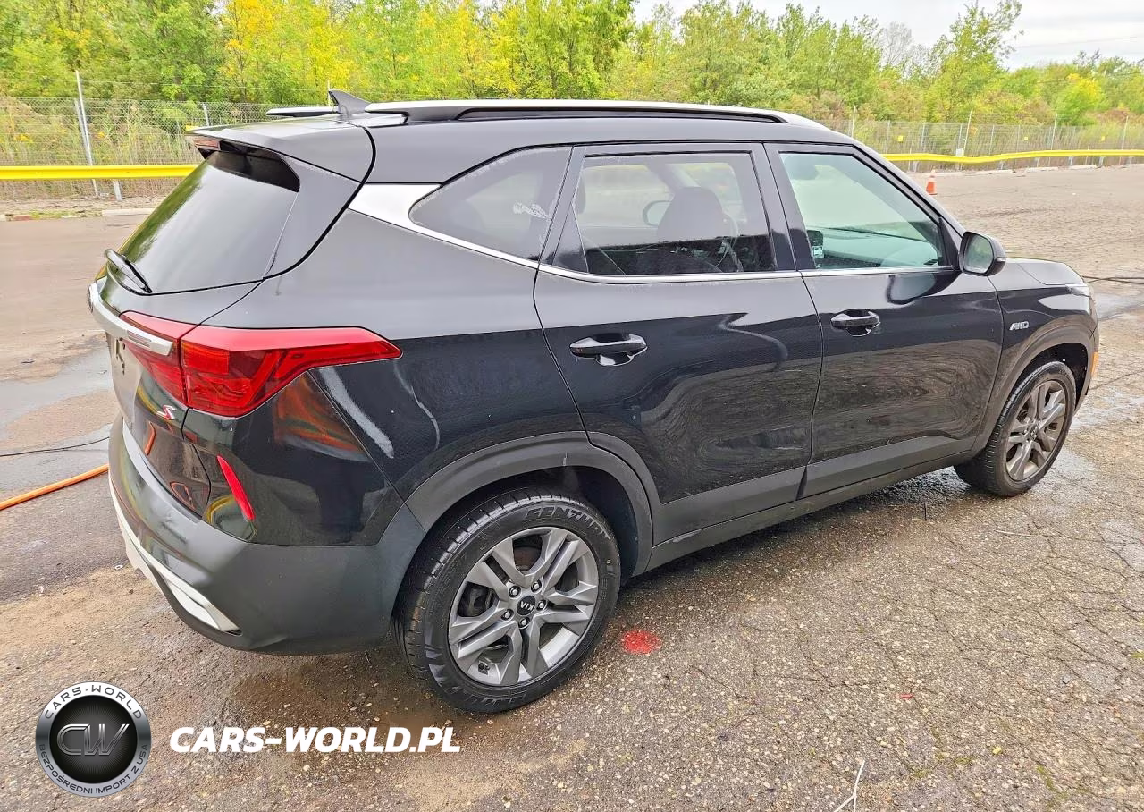 2021 Kia Seltos S VIN:KNDEUCAA3M7094018 - 3