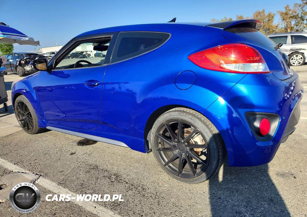2015 Hyundai Veloster Turbo VIN:KMHTC6AE2FU216964 - 2