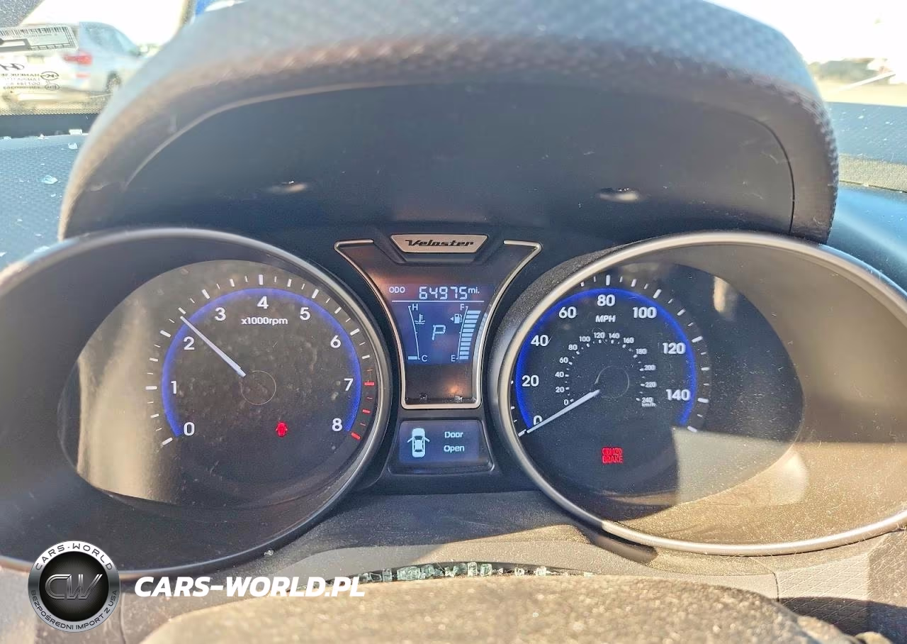 2015 Hyundai Veloster Turbo VIN:KMHTC6AE2FU216964 - 9