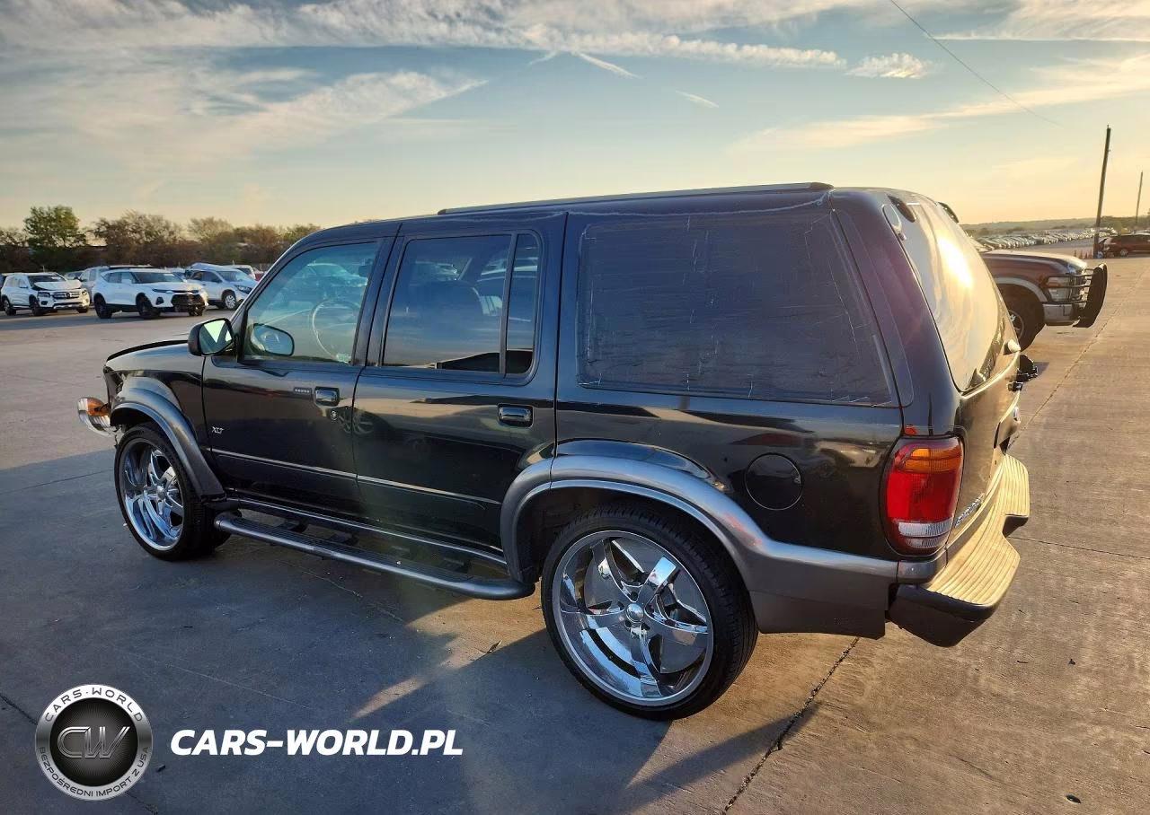 2000 Ford Explorer Xlt VIN:1FMZU63E0YZA92042 - 2