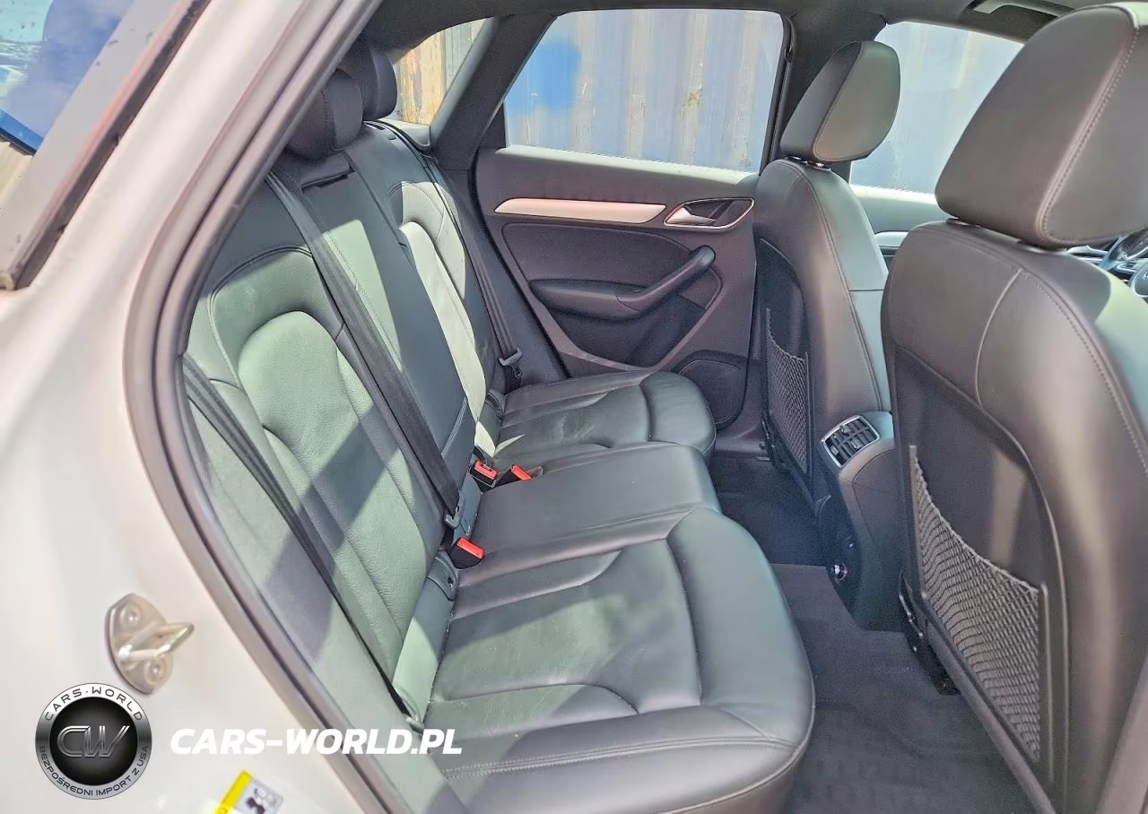 2016 Audi Q3 Premium Plus VIN:WA1EFCFS5GR021733 - 10