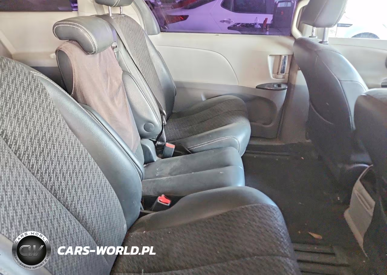 2012 Toyota Sienna Sport VIN:5TDXK3DC3CS212455 - 11