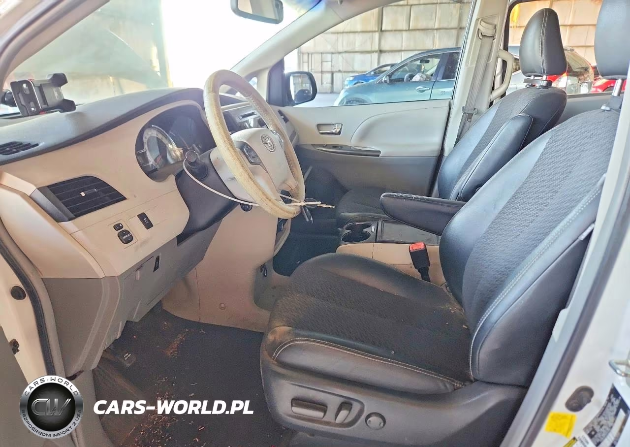 2012 Toyota Sienna Sport VIN:5TDXK3DC3CS212455 - 7