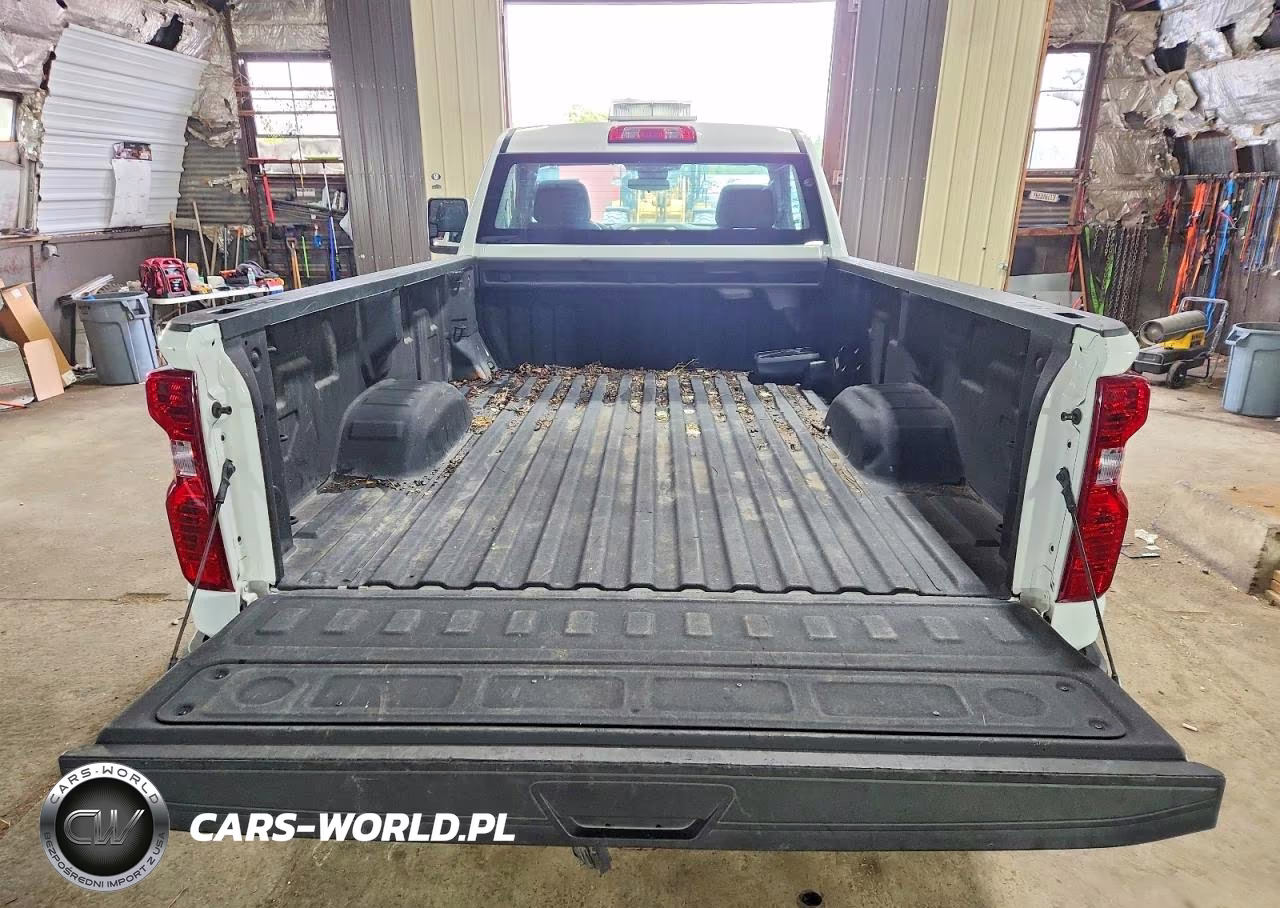 2024 Chevrolet Silverado K3500 VIN:1GC3YSE72RF445499 - 10