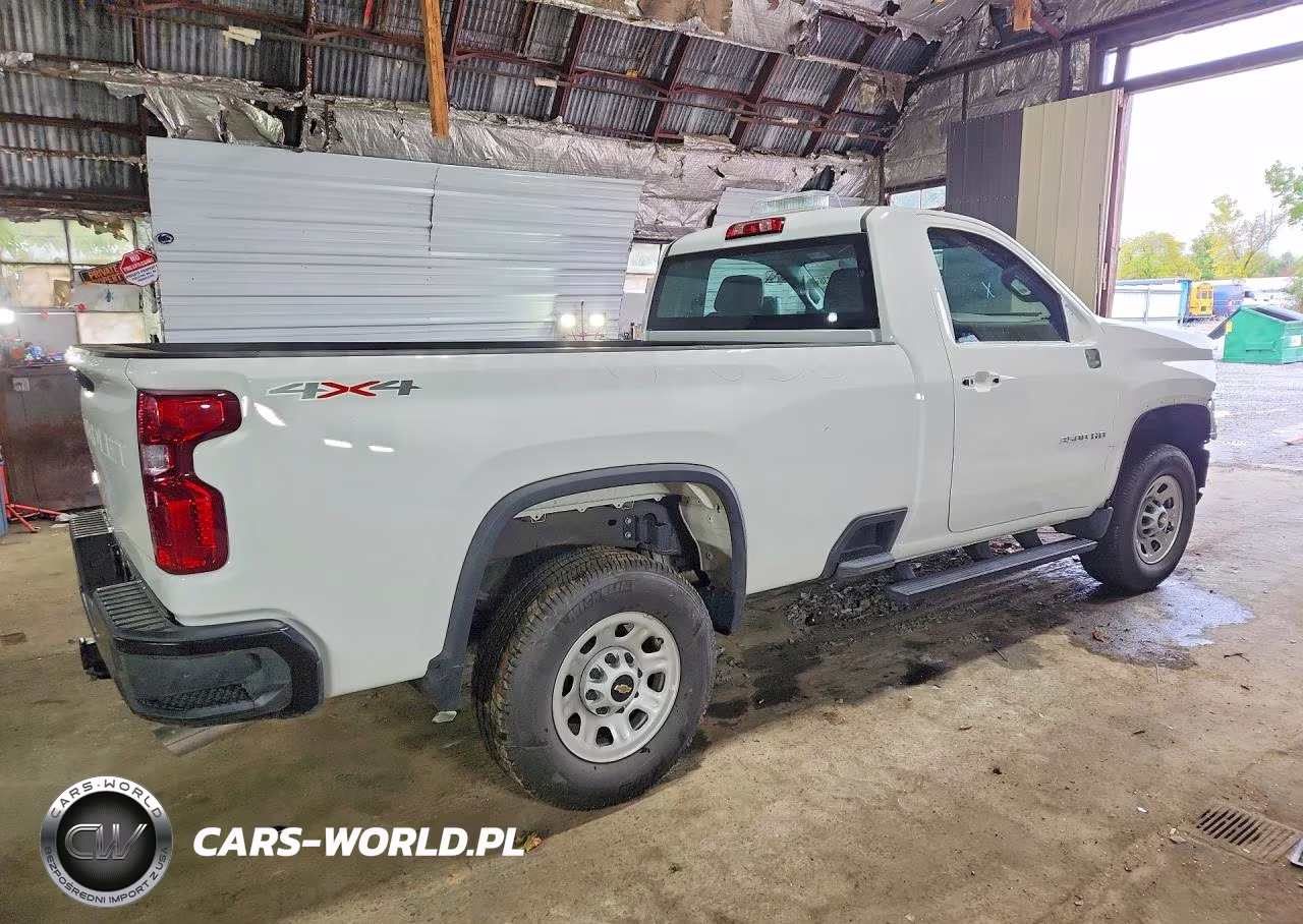 2024 Chevrolet Silverado K3500 VIN:1GC3YSE72RF445499 - 3