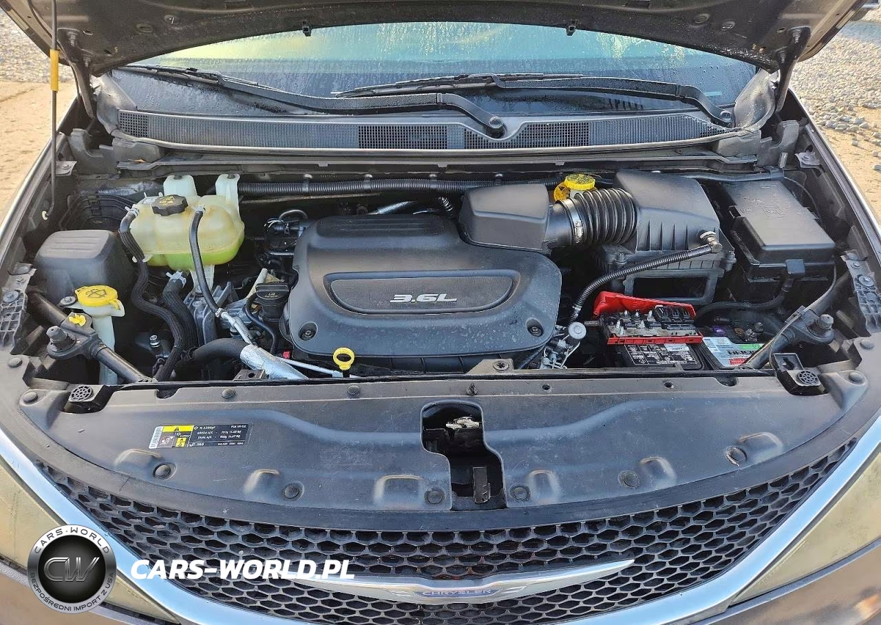2017 Chrysler Pacifica Lx VIN:2C4RC1CG2HR521803 - 12