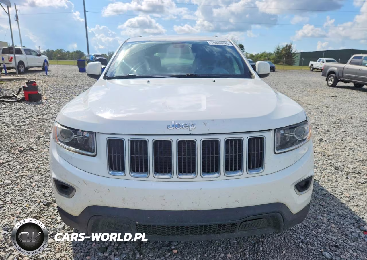 2014 Jeep Grand Cherokee Laredo VIN:1C4RJFAG2EC155240 - 5