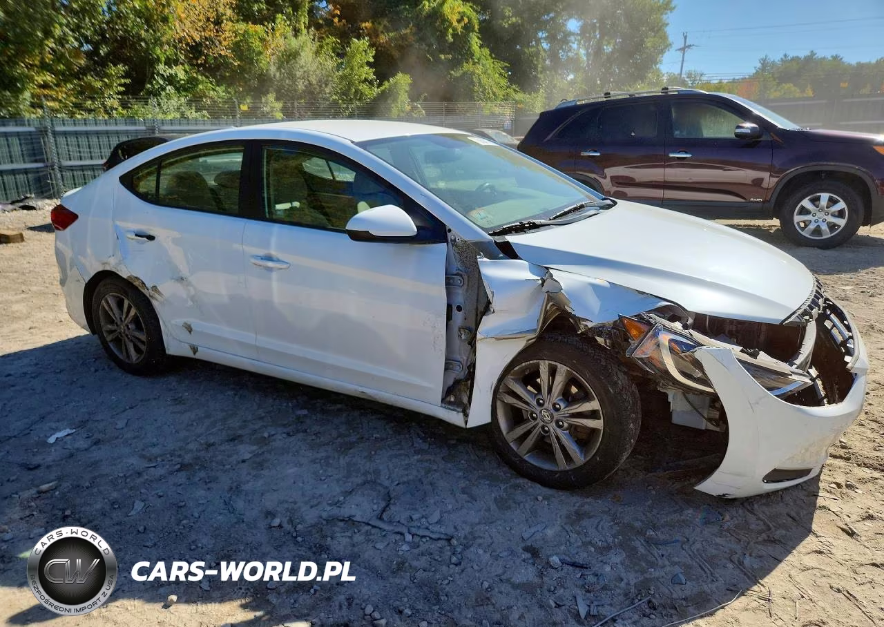 2018 Hyundai Elantra Sel VIN:5NPD84LF6JH270307 - 4