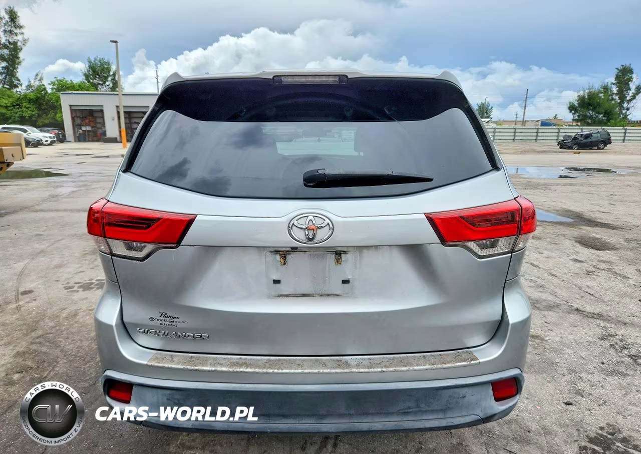 2017 Toyota Highlander Le VIN:5TDZARFH6HS025046 - 6