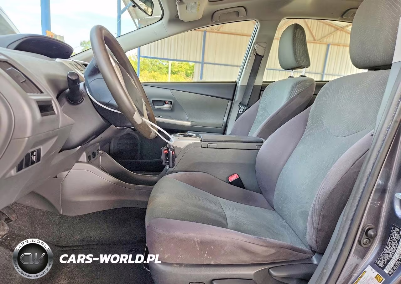 2014 Toyota Prius V Three VIN:JTDZN3EUXE3346861 - 7