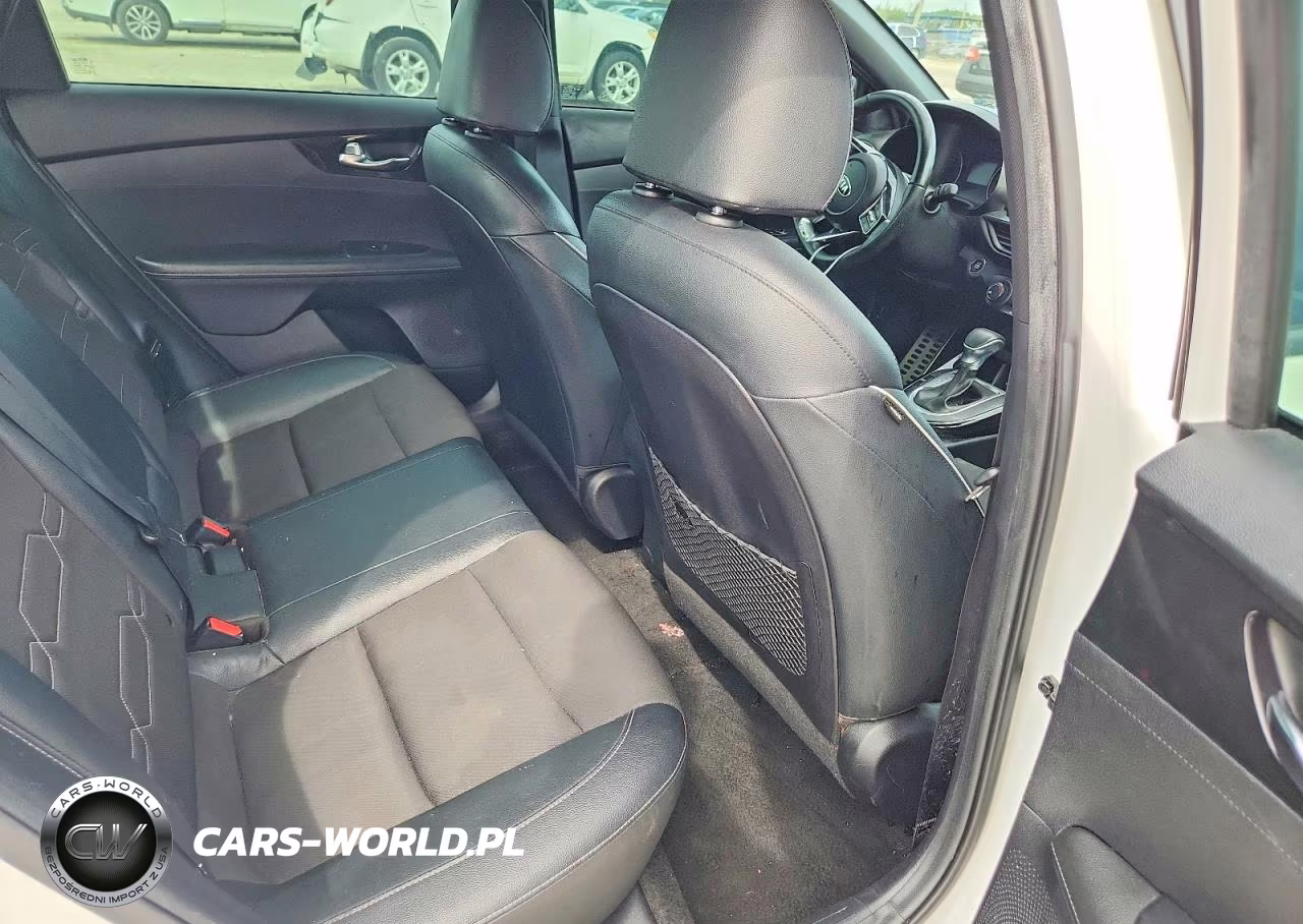 2020 Kia Forte Gt Line VIN:3KPF34AD9LE157838 - 10