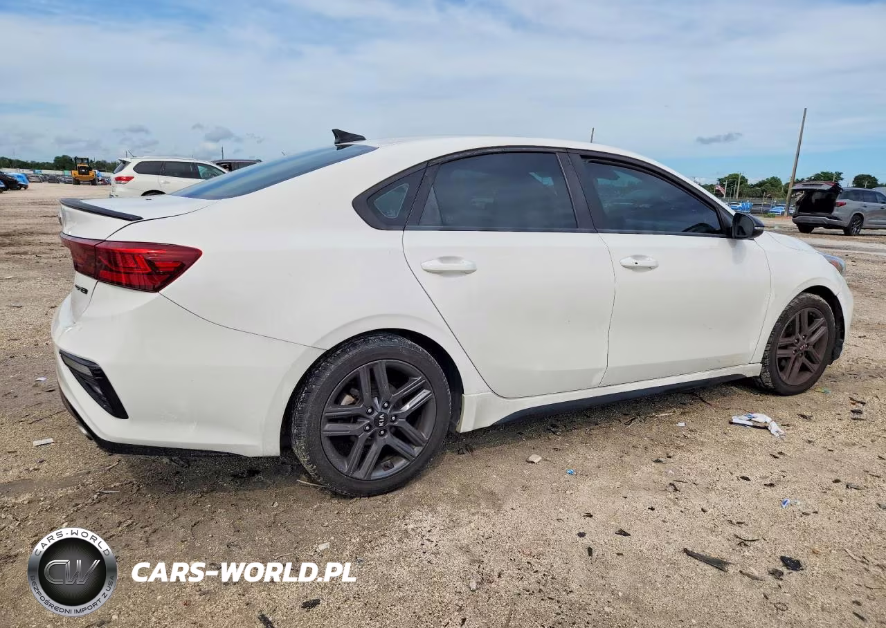 2020 Kia Forte Gt Line VIN:3KPF34AD9LE157838 - 3