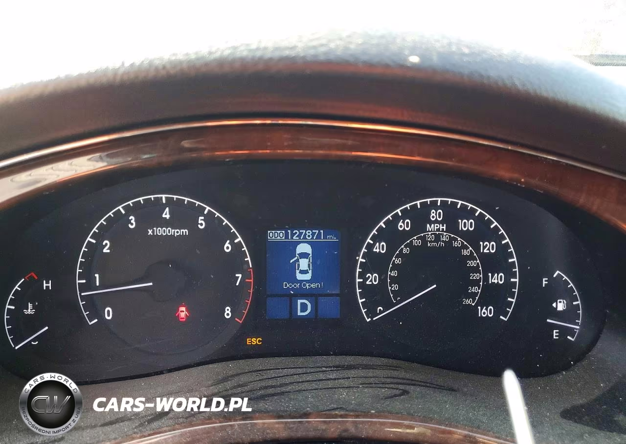 2010 Hyundai Genesis 3.8L VIN:KMHGC4DE2AU074853 - 9