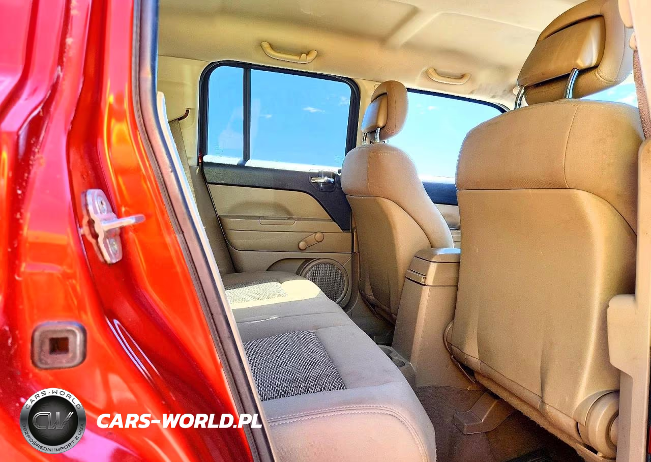 2010 Jeep Patriot Sport VIN:1J4NT1GA2AD624713 - 11