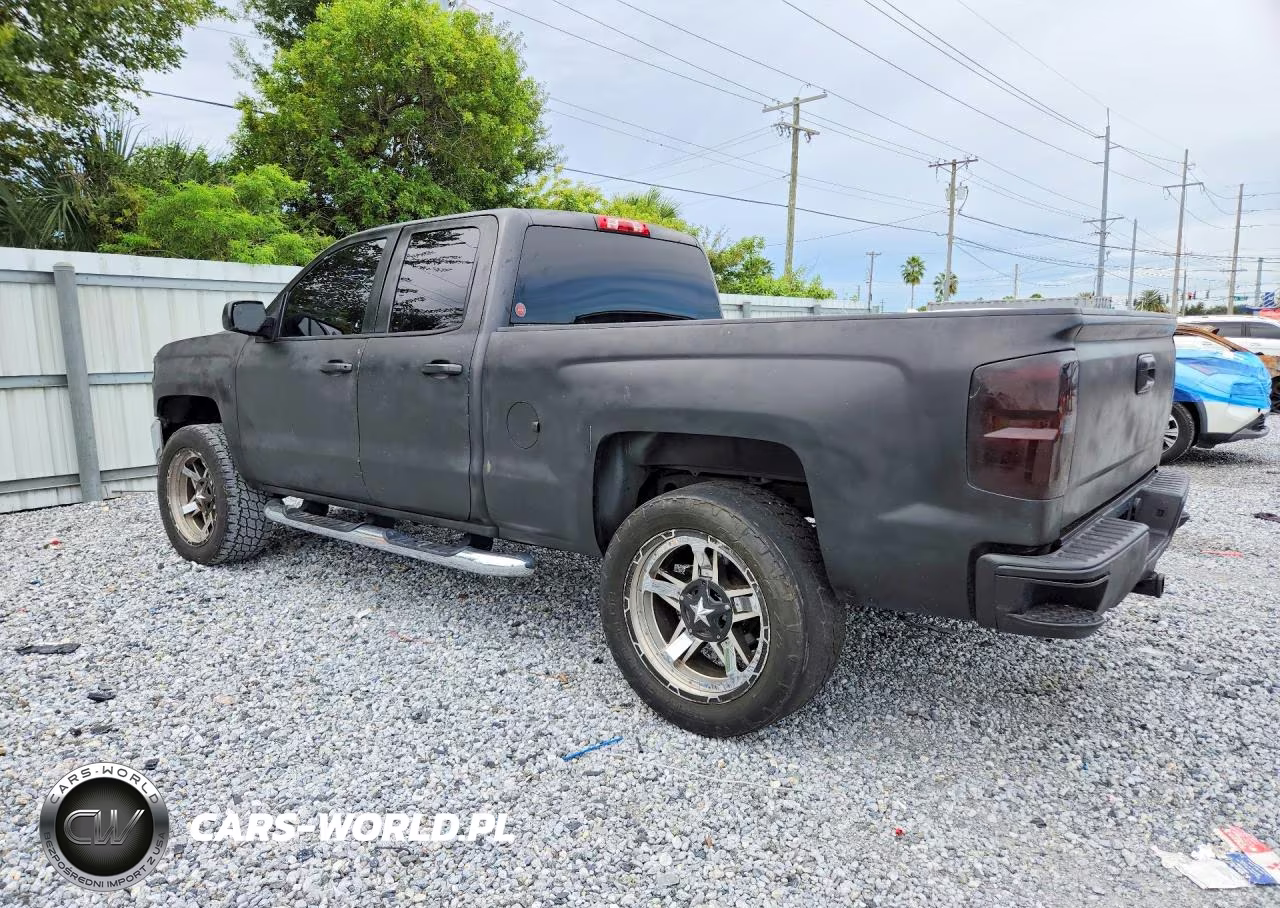 2018 Chevrolet Silverado C1500 Custom VIN:1GCRCPECXJZ112750 - 2